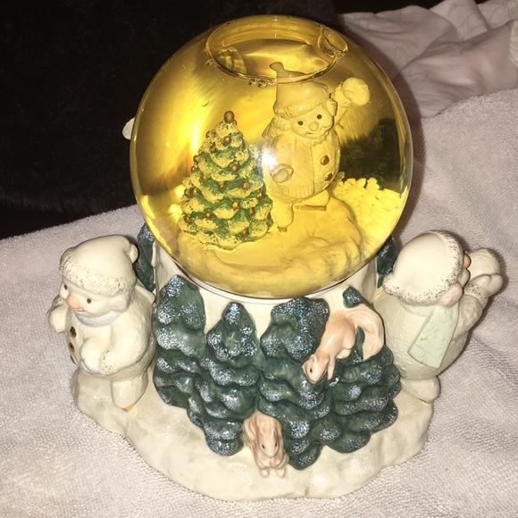 Lenox Other - Lenox holiday globe musical